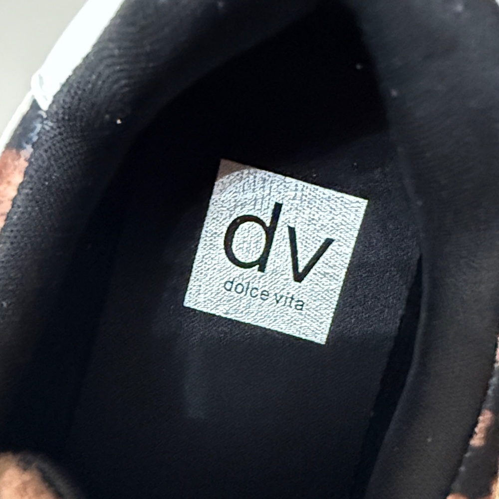 DV by Dolce Vita Leopard Print Sneakers - Picture 3 of 7